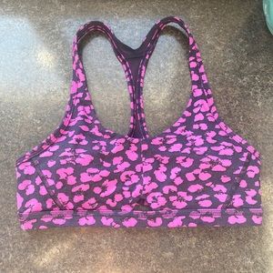 Lululemon sports bra